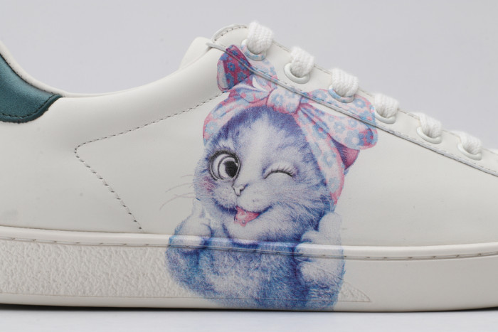 G*u*i low-top sneaker