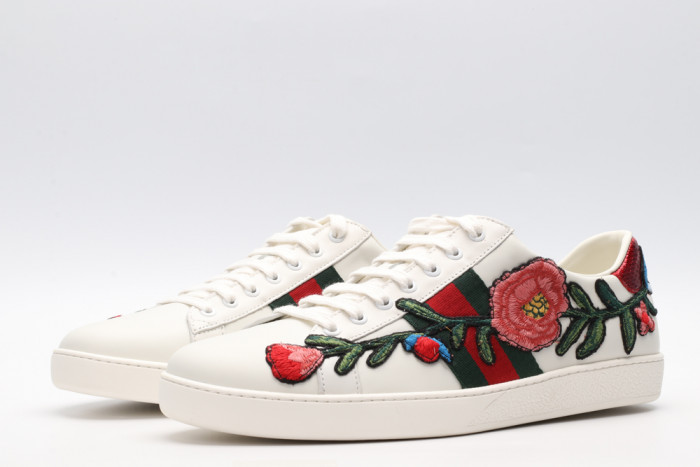 G*u*i low-top sneaker