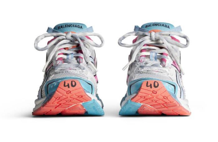 Ba*len*cia*ga runner panelled sneakers