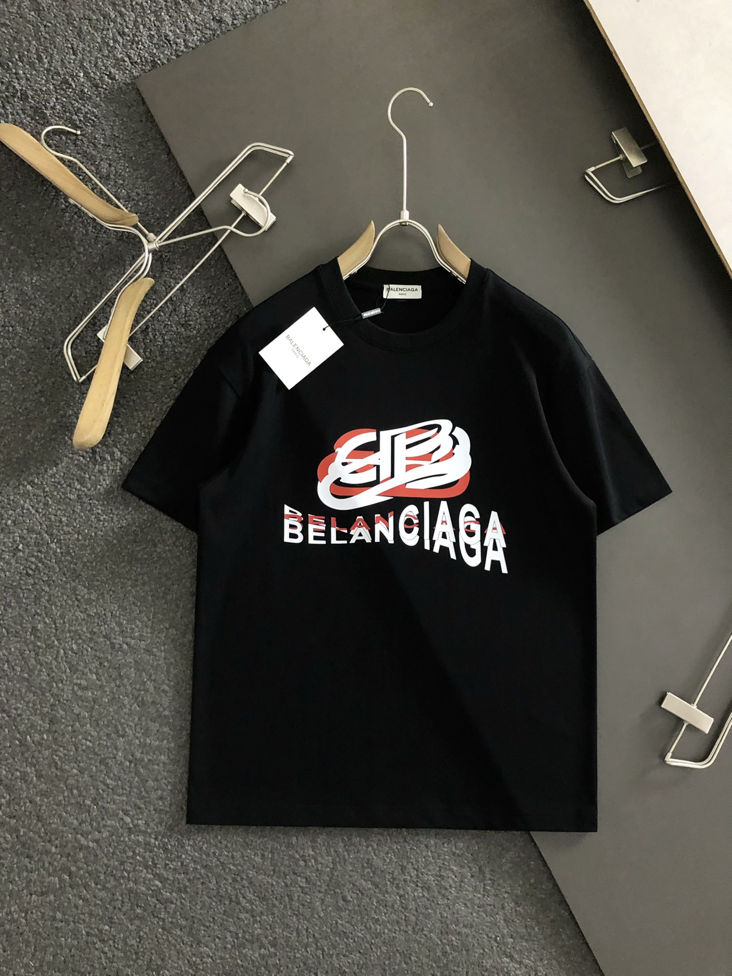 Ba*len*cia*ga t-shirts