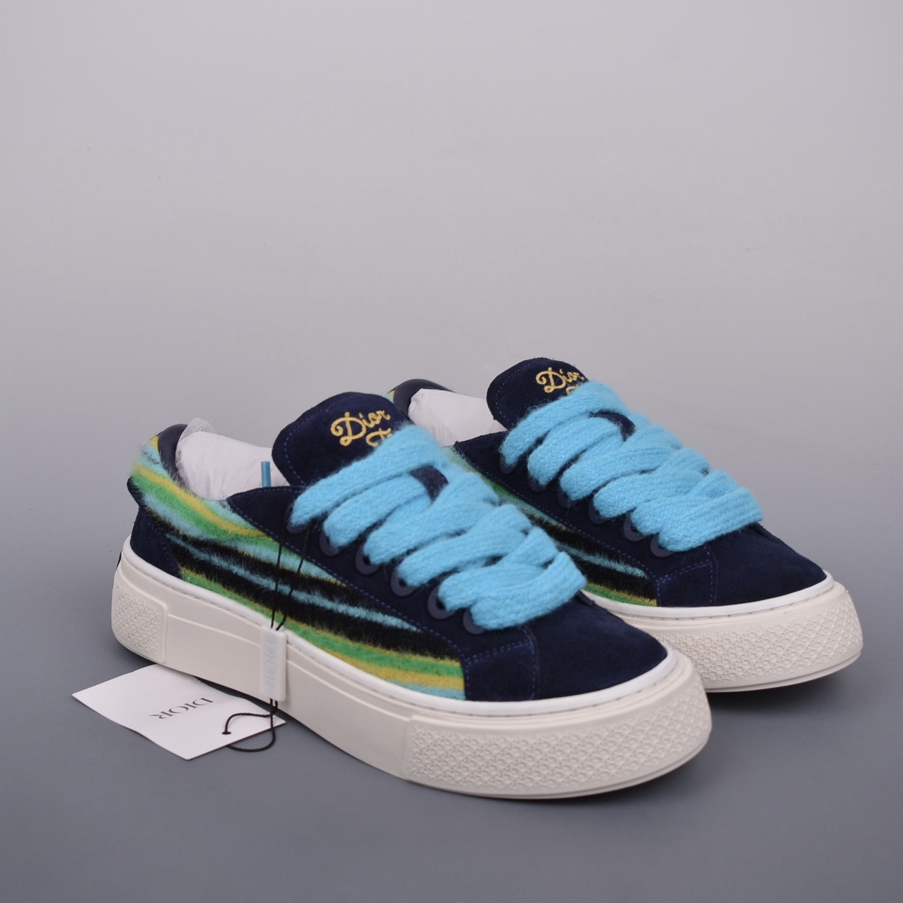 DR B33 SNEAKER