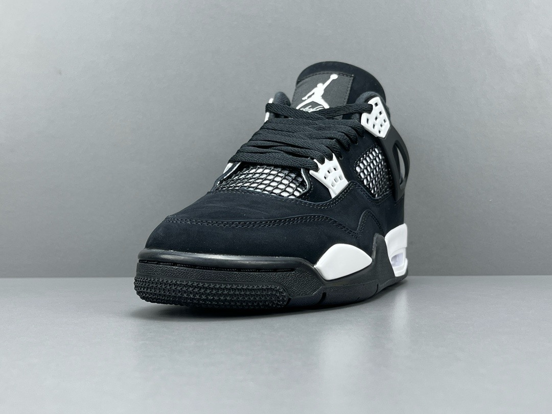 Air Jordan 4 Retro White Thunder FQ8138-001